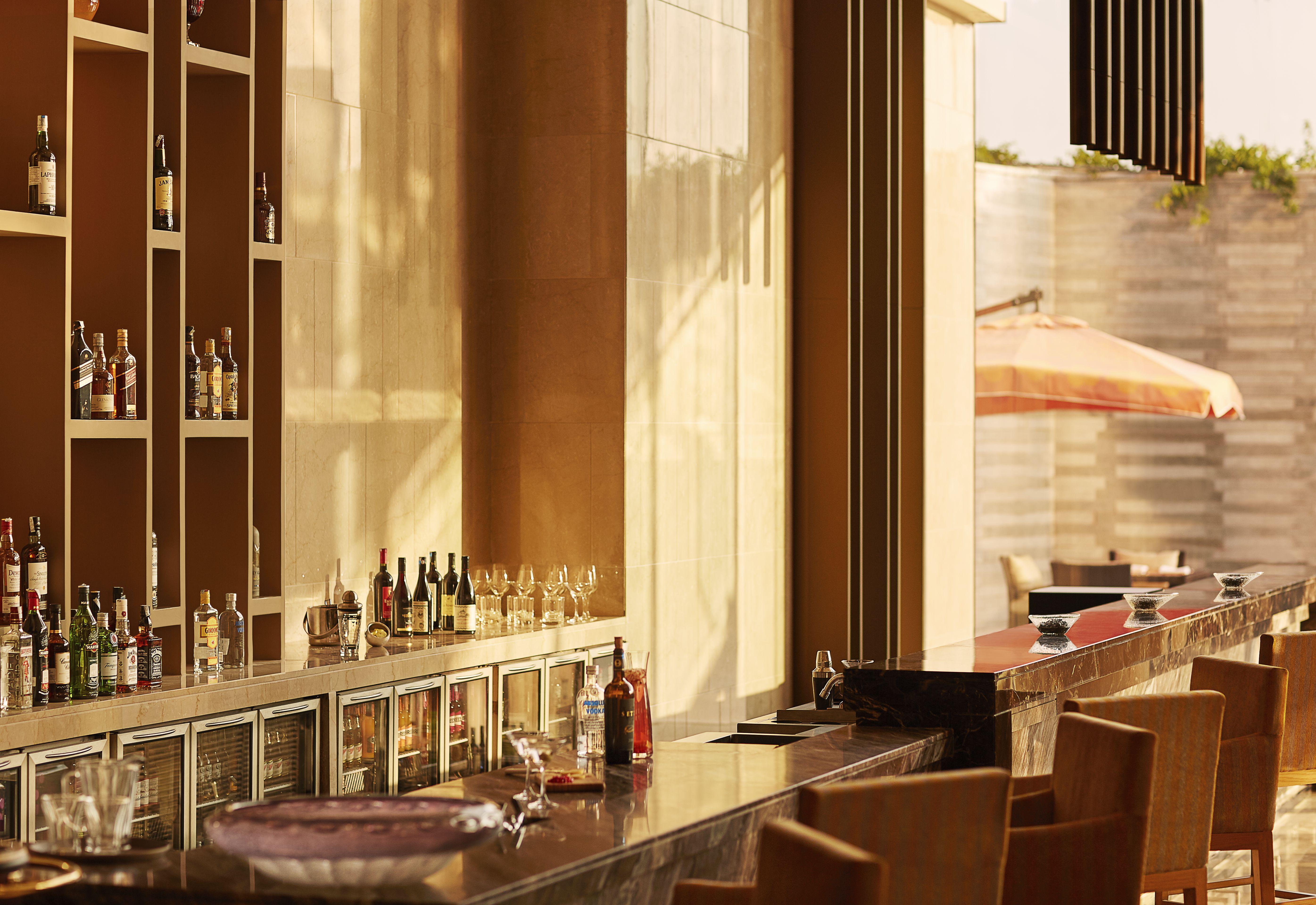 Taj Bangalore Devanahalli Εξωτερικό φωτογραφία The bar at the hotel