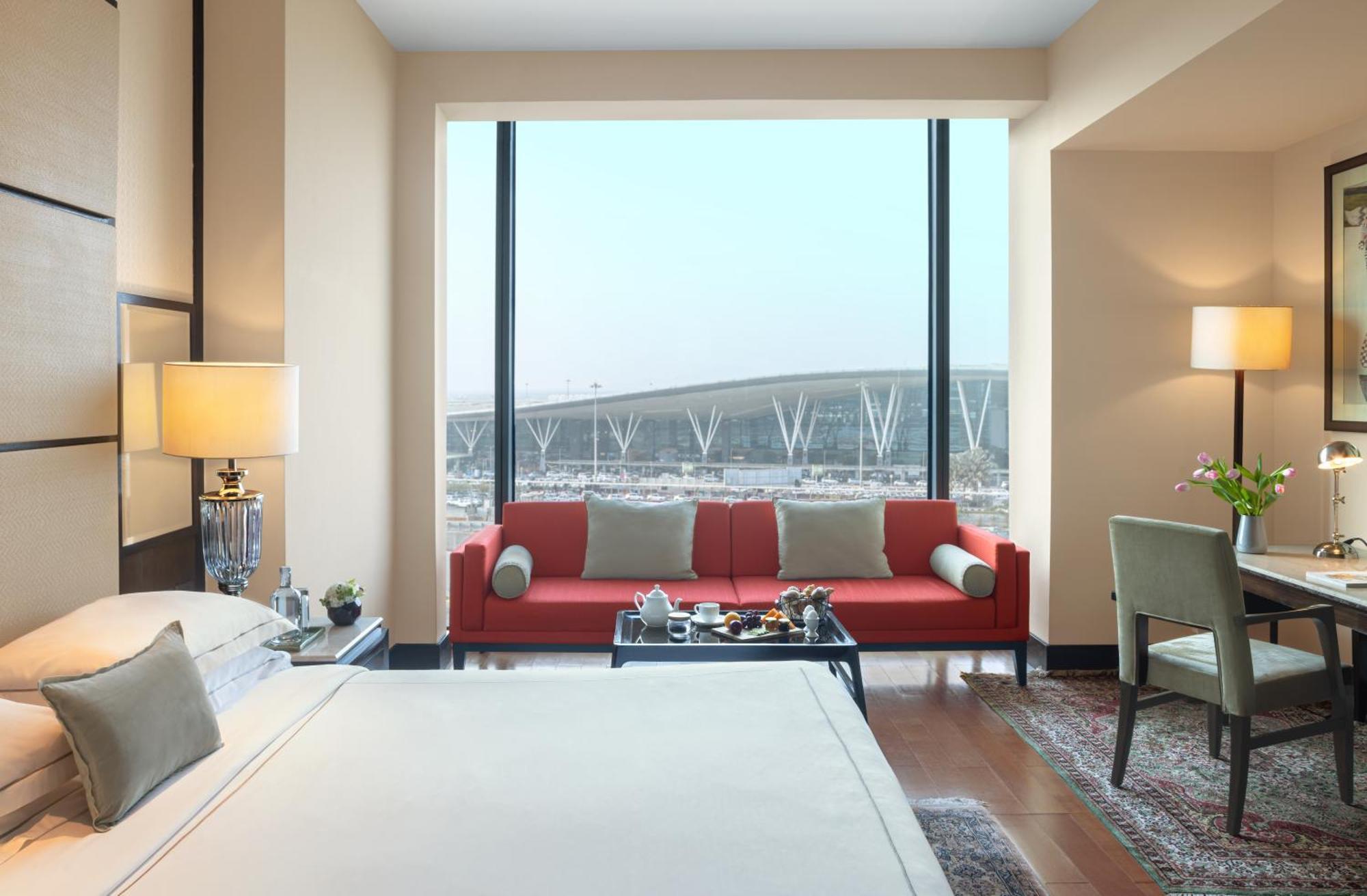 Taj Bangalore Devanahalli Εξωτερικό φωτογραφία A suite at the hotel