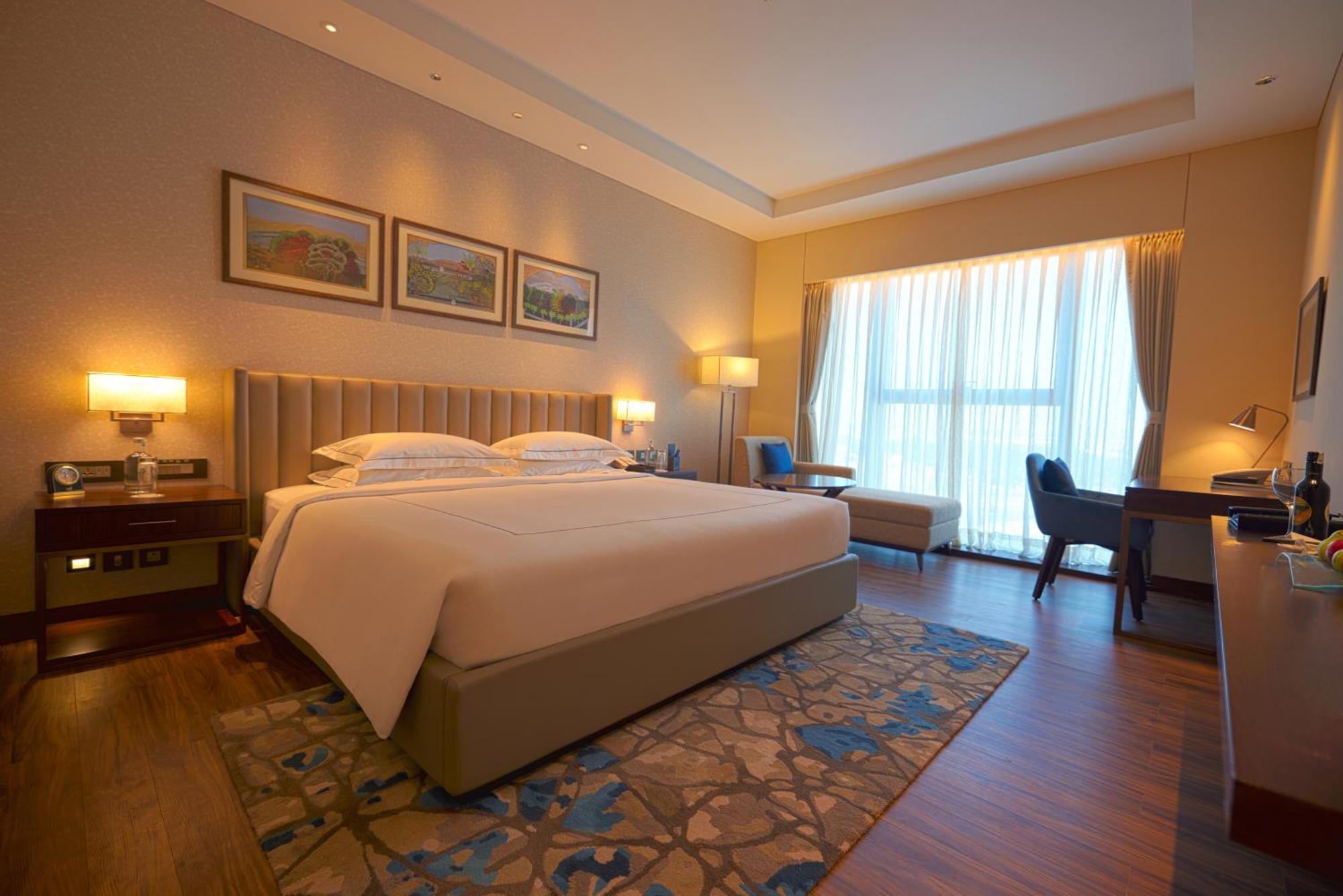 Taj Bangalore Devanahalli Εξωτερικό φωτογραφία Deluxe Room