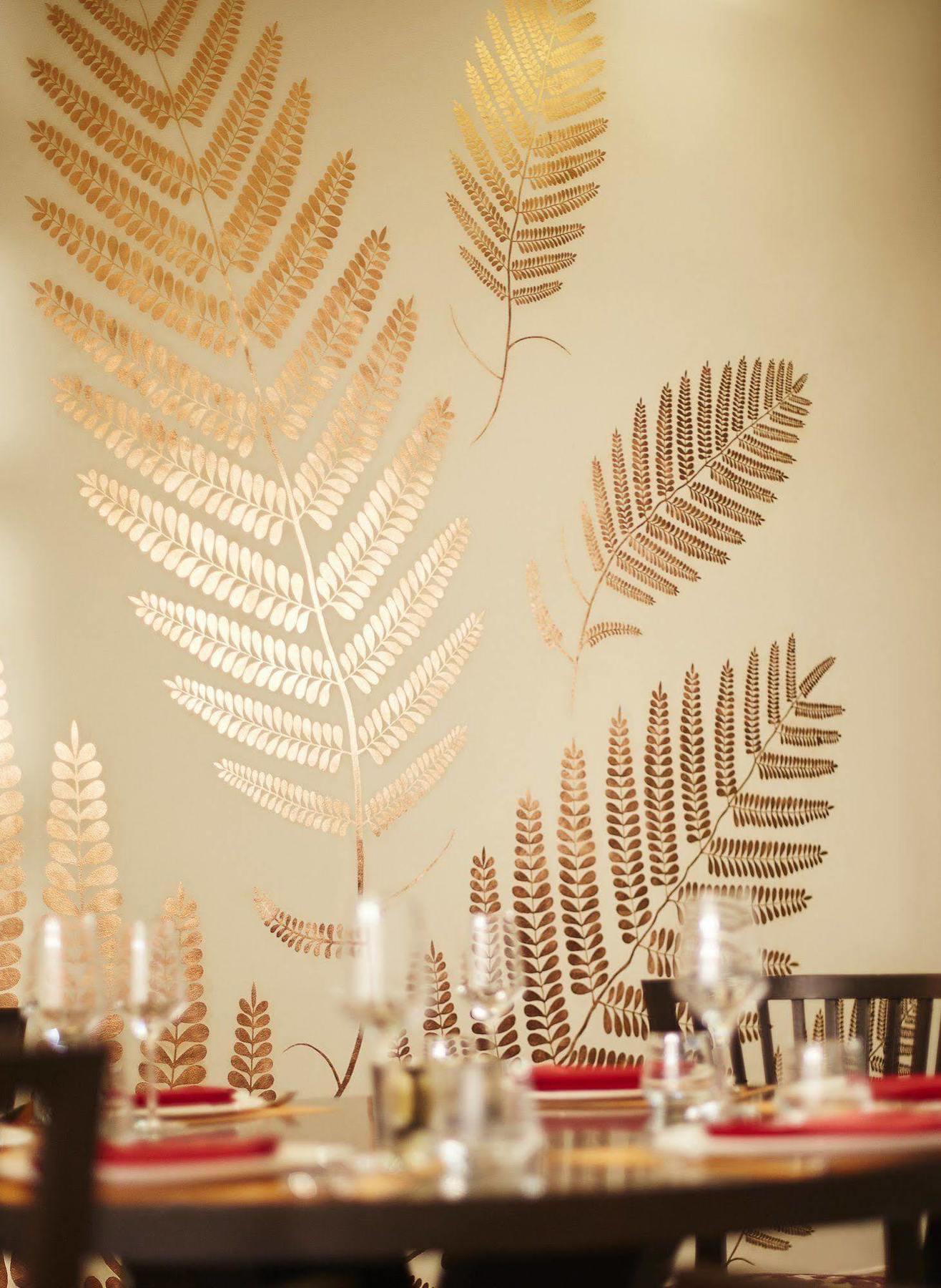 Taj Bangalore Devanahalli Εξωτερικό φωτογραφία A stencilled wall