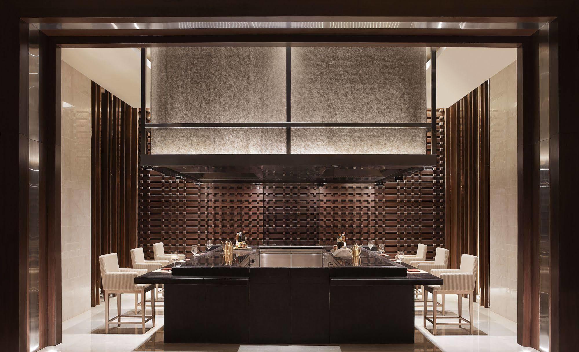 Taj Bangalore Devanahalli Εξωτερικό φωτογραφία The interior of the restaurant
